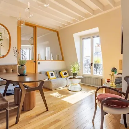 Dernier Etage A Montmartre Апартаменты