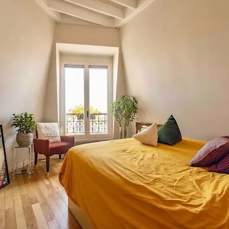 Dernier Etage A Montmartre Апартаменты