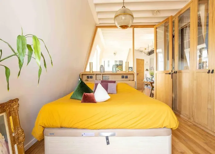 Dernier Etage A Montmartre Párizs